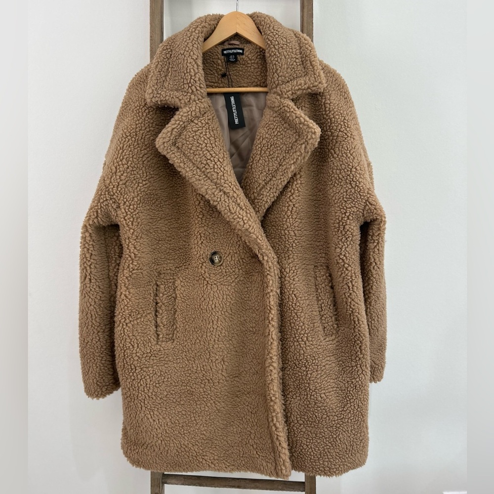 PrettyLittleThing Camel Borg Lapel Oversized Midi Teddy Jacket Modern size 6 NWT